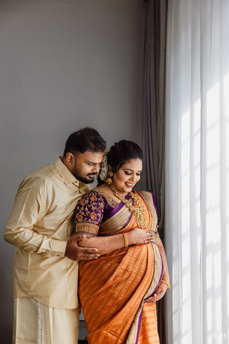 Sreemantham Poses, Bump Poses, Shower Songs, Indian Maternity Photos, Maternity Gown Photography, Indian Maternity, Shower Pictures, Indian Baby Showers, Maternity Photography Poses Outdoors