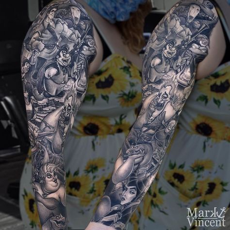 Disney Villain Leg Sleeve Tattoo, Disney Villain Tattoo Black And White, Disney Leg Sleeve Tattoo Black And White, Disney Villain Tattoo Sleeve, Disney Tattoos Sleeve, Disney Leg Sleeve Tattoo, Villain Tattoo Ideas, Disney Sleeve Tattoo, Disney Villain Tattoo