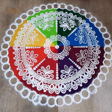 Unique Rangoli Designs, Floral Rangoli, Unique Rangoli, Ganapati Decoration, Rangoli Side Designs, New Rangoli Designs, Big Rangoli Designs, Rangoli Designs Diwali, Diwali Rangoli