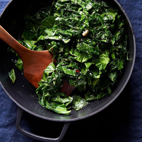 Nutrition Recommendations Need To Be More Culturally Relevant—Here's Why It Matters Steamed Collard Greens, Stewed Greens, Collard Greens Recipe Healthy, Skillet Chicken Parmesan, Vegetarian Ramen, Healthy Greens, Collard Greens Recipe, High Calcium, Fried Tofu