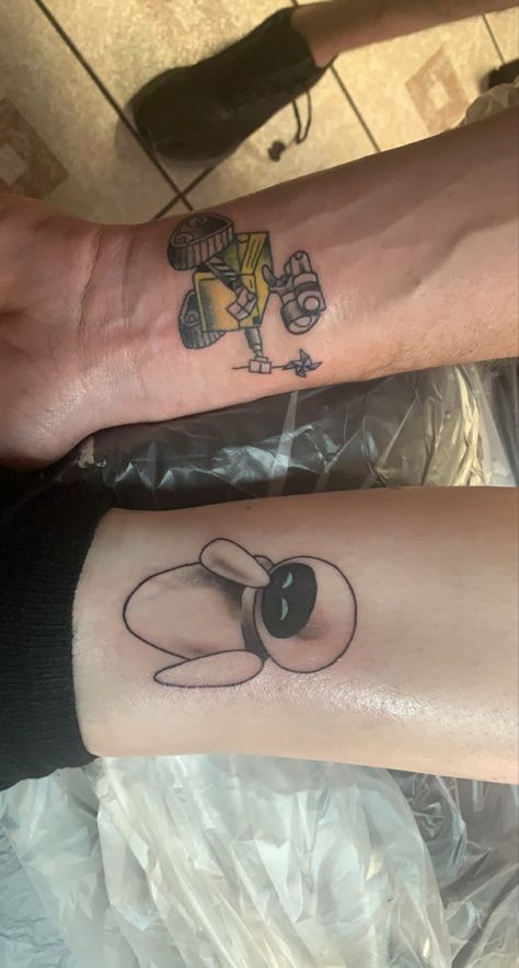 Walle Eva Tattoo, Wall E And Eve Tattoo, Eve And Wall E Tattoo, Walle And Eve Tattoos Couple, Walle And Eve Tattoos, Up Tattoo Disney Couple, Wall E Tattoo, Eve Tattoo, Wall E And Eve