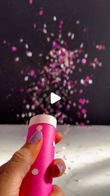 Party Poppers Diy, Diy Confetti Poppers, Diy Poppers, Diy Party Poppers, Confetti Poppers, Diy Confetti, Party Poppers, Birthday Crafts, Instagram Diy