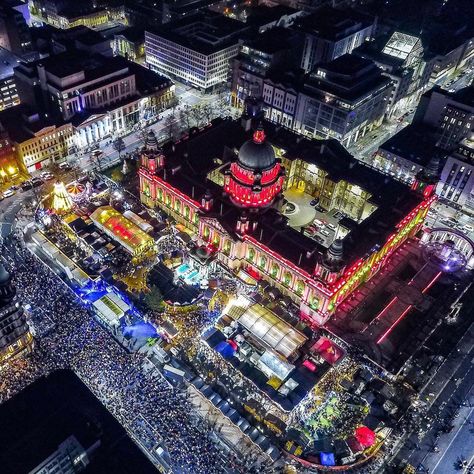 Visit the Belfast Christmas Market in the City Hall grounds from 16th of November for an award-winning taste of Christmas 😍🎄 Tag who you… Ireland Christmas, Belfast Ireland, Its Christmas, Belfast City, Christmas Feeling, Drone Photography, Christmas Market, Christmas Tag, Belfast