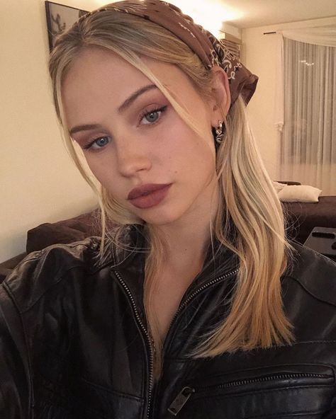 Scarlett Rose Leithold, Scarlett Leithold, Facial Tips, Scarlett Rose, Highlights Brown Hair, Brown Blonde Hair, Grunge Hair, Blonde Girl, Model Photos