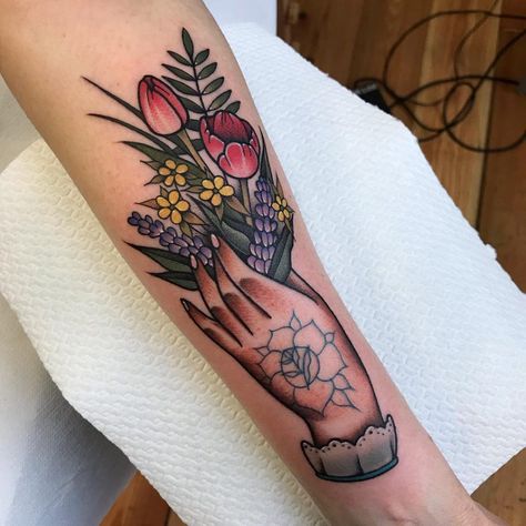 Tattoo Hand Holding Flowers, Traditional Tattoo Hand Holding, Tulip Bouquet Tattoo, Traditional Hand Tattoo, Hands Holding Flowers, Flower Bouquet Tattoo, Tattoo S, Traditional Tattoo Inspiration, Traditional Tattoo Flowers