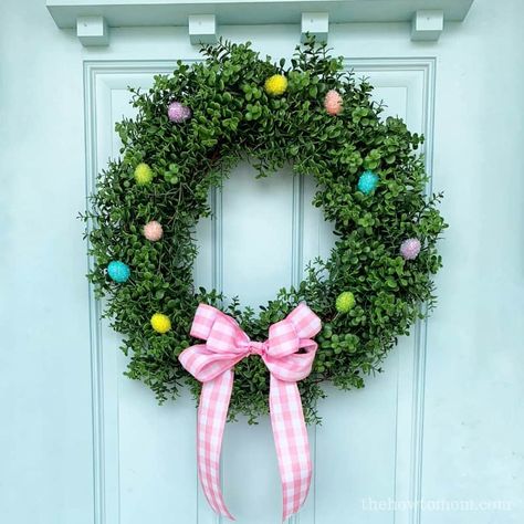 Sweet and Simple Easter Wreath Easter Wreath Diy Dollar Stores, Tulip Wreath Diy, Spring Wreaths For Front Door Diy, Wreaths Mesh, Simple Easter Decor, Diy Osterschmuck, Easter Mesh Wreaths, Winter Wreath Diy, Easter Wreath Diy