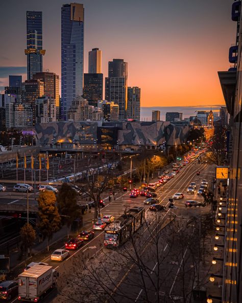 Melbourne Aesthetic, Australia Aesthetic, Smartphone Filmmaking, City Wallpapers, Melbourne Apartment, Peaky Blinders Characters, Italian Night, Colorful Photos, Melbourne Cbd