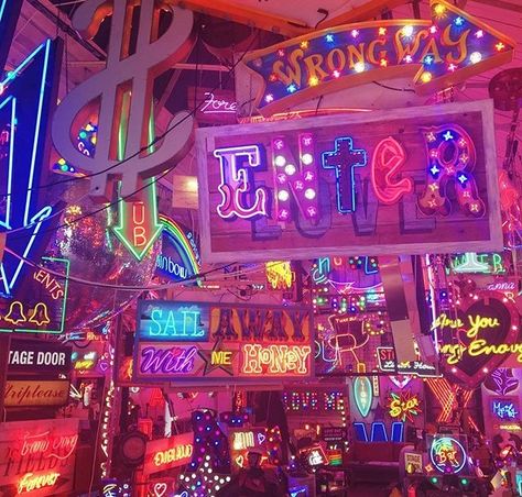 Pinterest: @SebastianAlbery ← *♧*♧*♧* Bright Circus Aesthetic, Neon Circus Aesthetic, Neon Scene Aesthetic, Neon Places Aesthetic, Neon Element, Neon Circus, Neon Amusement Park, Clowncore Aesthetic, Neon Carnival