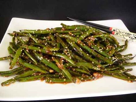 Chinese Green Bean Recipes, Szechuan Green Beans, Chinese Green Beans, Indian Recipes Vegetarian, Green Bean Dishes, Indo Chinese Recipes, South Indian Recipes, North Indian Recipes, Healthy Indian Recipes