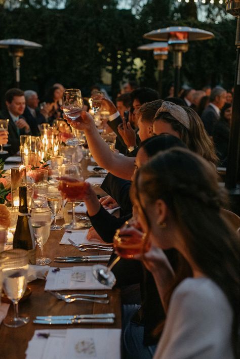 Couples Dinner Aesthetic, Big Family Table, Long Table At Wedding, Formal Gathering Aesthetic, Friends Wedding Aesthetic, Manfisting Board, Long Table Dinner Party, Wealthy Southern Aesthetic, Old Friends Aesthetic