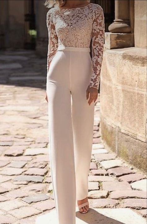 Jumpsuit Elegant Formal, Lace Jumpsuit Wedding, White Lace Jumpsuit, Long Overalls, Jumpsuit White, Elegante Y Chic, 2023 Trends, Trends 2023, Jumpsuit Online