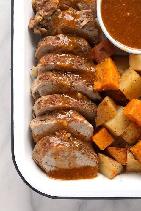 This flavorful and tender Instant Pot Pork Tenderloin is ready in under 20 minutes! It is the perfect easy dinner recipe and makes a great meal prep lunch, too! Quinoa Lasagna, Baked Pork Roast, Instant Pot Pork Tenderloin Recipe, Instant Pot Pork Tenderloin, Juicy Pork Tenderloin, Instant Pot Pork Chops, Lasagna Casserole, Fit Foodie Finds, Pork Rub