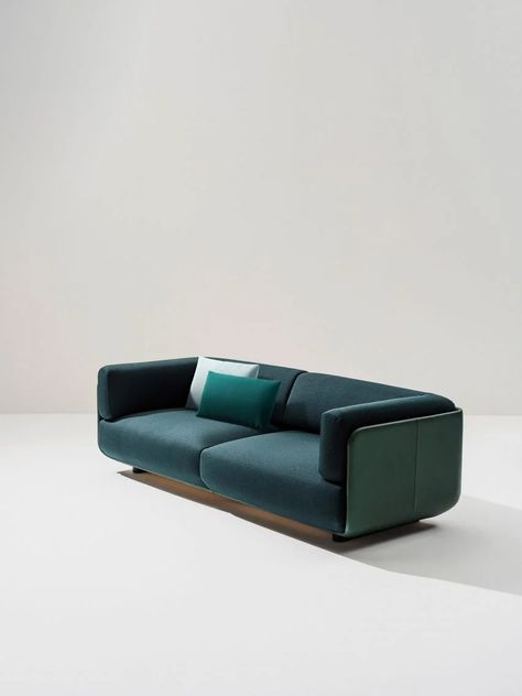 Shaal sofa by Doshi Levien for Arper Doshi Levien, On Suite, Sofa Styles, Contemporary Sofas, Sofa Ottoman, Hack Facebook, Modular Lounge, Modular Sofas, Sofa Bed Design