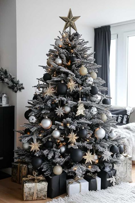 Minimalist Monochrome Christmas tree Black White Grey Christmas Decor, Beige Black Christmas Aesthetic, Green Christmas Tree Black Decorations, Black White Silver Christmas Tree Decor, Black And Neutral Christmas Tree, Black White And Champagne Christmas Tree, Modern Black Christmas Decor, Flocked Christmas Trees Decorated Black, Monochrome Christmas Tree