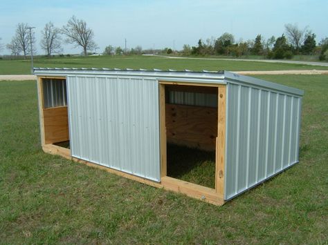 Could be a quick easy shed for the dogs to stay in or the goats in one of the fields Pig Shelter, Easy Shed, Goat Shed, Livestock Shelter, Goat Shelter, Goat Pen, Planning Life, Goat House, Goat Barn