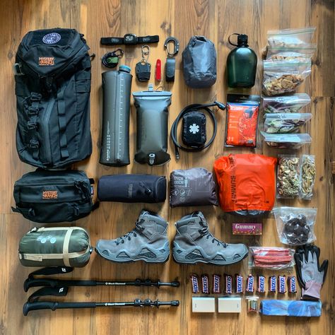 Loadout: 3 Day Hiking Pack | Pack Config Camping Gear Survival, Day Hiking, Hiking Pack, Hiking Essentials, Bushcraft Camping, Hiking Bag, Backpacking Tips, Backpacking Gear, Hiking Tips