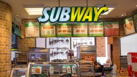 Jun Oda, Healthy Restaurant Choices, Subway Sandwich Shop, Subway Store, Subway Chicken, Subway Restaurant, Subway Sandwich, Vegan Steak, Healthy Restaurant