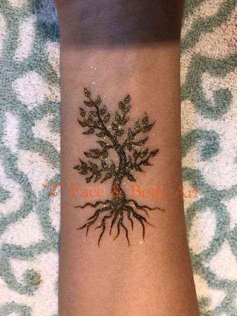 Tiny henna tree by “Z” Face & Body Art Henna Tree Designs, Tree Henna Designs, Tree Henna, Henna Tree, Henna Inspo, Henna Ideas, Draw People, Tree Tattoo, Henna Art