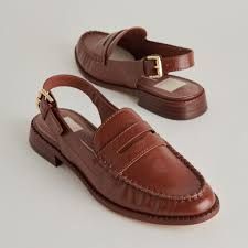 Loafers Outfit, Loafers Brown, Patent Loafers, Work Shoes Women, Brown Loafers, Looks Street Style, Dolce Vita Shoes, Fall Shoes, Brown Shoe