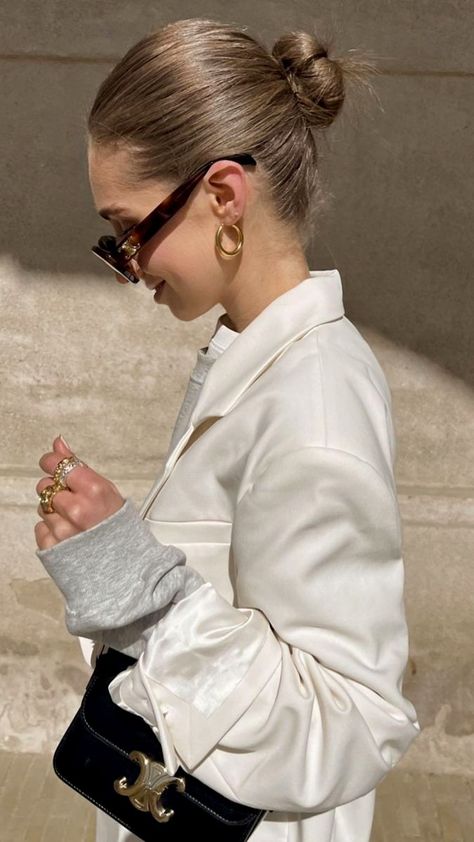 Celine Triomphe, Celine Sunglasses, Beige Pants, Sofia Richie, Old Money Style, Work Clothes, Fashion Story, Parisian Style, Work Outfit