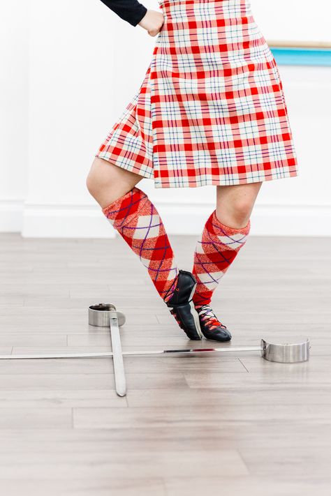 Goal Setting for Highland Dancers | As we begin a new year, many dancers are looking to set goals for the dance season ahead of them. Goal setting is an important step in planning and working effectively toward bigger and better things. Having a dream and having a goal are two very different things – anyone can daydream about winning the world championship, but goal setters are the ones who actually go for it! #highlanddance #dancemotivation #danceteacher #goalsetting Highland Dance Aesthetic, Scottish Highland Dance, Fredericton New Brunswick, Highland Dancing, Dance Motivation, Dance Aesthetic, Highland Dance, Dancing Aesthetic, Better Things