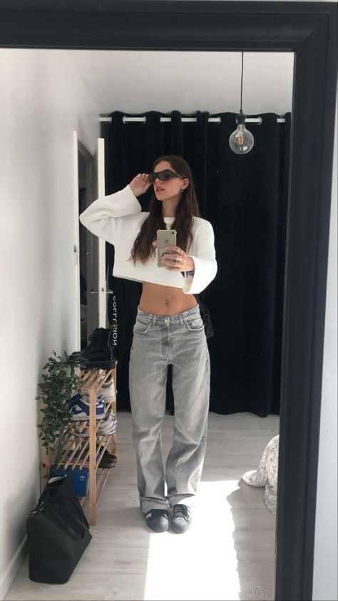 Black Adidas Superstar Outfit, Rock Your School, Adidas Superstar Outfit, Superstar Outfit, Adidas Superstar Black, Look Legging, School Look, Viral On Tiktok, Skandinavian Fashion