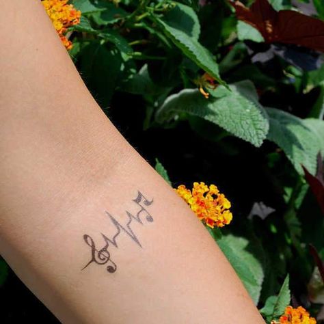 Small Music Tattoos, Music Quote Tattoos, Name Tattoo On Hand, Music Is Love, Realistic Fake Tattoos, Petit Tattoo, Realistic Temporary Tattoos, Henna Tattoo Hand, Music Tattoo Designs