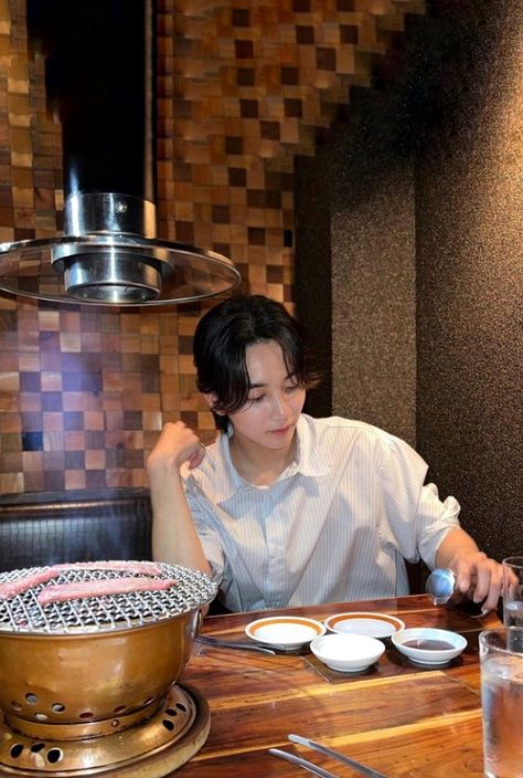 Jeonghan Pictures, Jeonghan Lockscreen, Jeonghan Svt, Yoon Jeonghan, Seventeen Album, Homescreen Ideas, Jay Park, My Only Love, Boyfriend Pictures