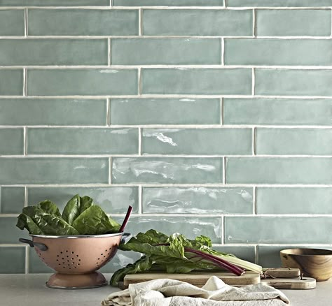 Sage Green Splashback Kitchen, Kitchen Colours Ideas, Green Kitchen Tiles, Laundry And Pantry, Kitchen Tiling, Close Kitchen, Stairs Loft, Neutral Backsplash Kitchen, Green Kitchen Walls