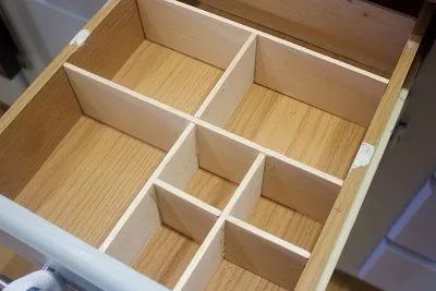 How to Quickly & Cheaply Create a Drawer Organizer | Hometalk Drawer Organization Diy, Organized Drawers, Draw Organizer, Chest Of Drawers Makeover, Diy Drawer Dividers, Diy Drawer Organizer, Upcycle Storage, Pantry Baskets, Drawer Organization