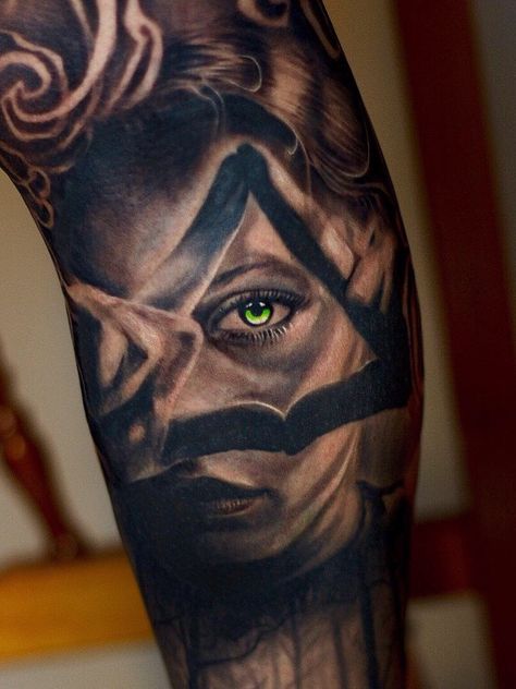 Green Eye Tattoo, Green Tattoo Ink, Green Tattoos, English Tattoo, Tattoo Now, Book Tattoo, Memorial Tattoos, Eye Tattoo, Tattoo Photos