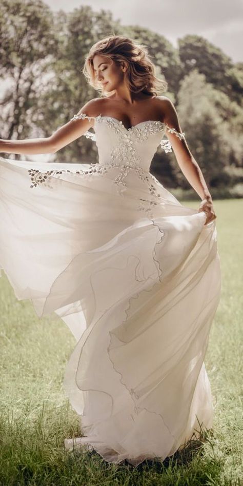 Jessa Duggar Wedding Dress, Stephanie Allin, Wedding Dresses Hippie, Wedding Dress Guide, Dress Guide, Country Wedding Dresses, Georgia Wedding, Summer Wedding Dress, Perfect Wedding Dress