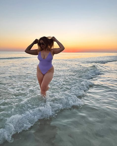 I’m just here to tell you to wear the bathing suit, get in the water and take the sunset pics 💞 do what makes you happy and right now the beach is making me very happy #selflovefriday #midsize Plus Size Beach, Sunset Pics, Beach Shoot, Sunset Pictures, What Makes You Happy, Dream Body, The Sunset, Very Happy, Body Positivity