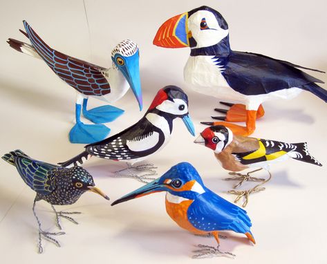 How to make paper mache birds - The Art of Jane Tomlinson Paper Mache Videos, Paper Doll Wardrobe, Diy Paper Gifts, Paper Mache Birds, Bowl Craft, Paper Paste, Paper Mache Projects, Making Paper Mache, Mache Art