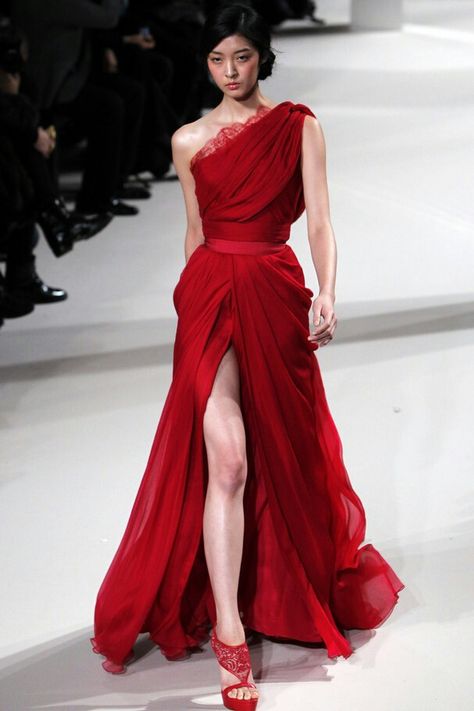 Elie saab Ellie Saab, Red Gowns, Couture Gowns, Designer Gowns, Gorgeous Gowns, Elie Saab, Beautiful Gowns, Couture Dresses, Trendy Dresses