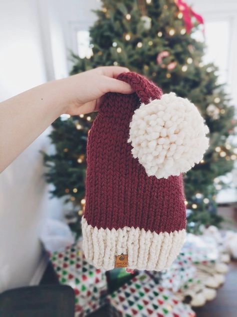 Pattern: Knit Santa Hat - Spruce Hill Knits Knit Santa Hat Pattern, Santa Hat Template, Crochet Santa Hat Pattern, Knit Santa Hat, Christmas Knitting Projects, Santa Hat Pattern, Crochet Santa Hat, Christmas Knitting Patterns Free, Hat Template