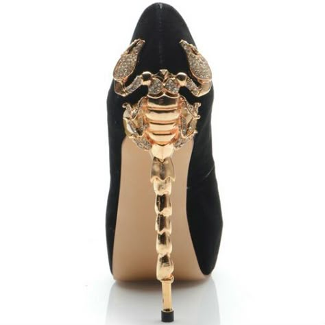 Fashion Inspired Scorpion High Heels Scorpion Clothes, Scorpion Outfit, Diy High Heels, Crazy High Heels, Shoes Trends, Glitter Shoes, Hot Shoes, Black High Heels, Crazy Shoes