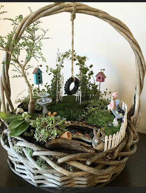 Fairy Garden Design Ideas, Miniature Garden Design, Vasos Vintage, Indoor Fairy Gardens, Fairy Garden Ideas, Fairy Garden Plants, Fairy Garden Designs, Fairy Garden Crafts, Asian Garden