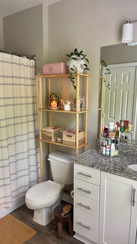 College Apartment Bathroom, Apartment Bathroom Organization, Beautiful Room Designs, Decorate A Room, College House, College Apartment Decor, Dream Apartment Decor, Beautiful Room, Future Apartment Decor