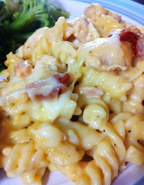 Cheesy Bacon Chicken Casserole, Bacon Chicken Casserole, Cheesy Bacon Chicken, Best Chicken Casserole, Easy Mexican Casserole, Mexican Casserole Recipe, Bacon Chicken, Mexican Casserole, Best Casseroles