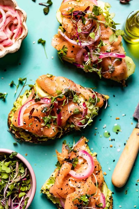 Salmon Avocado Toast, Lox Recipe, Smoked Salmon Breakfast, Salmon Lox, Salmon Breakfast, Smoked Salmon Recipes, Easy Breakfast Recipe, Everything Bagel Seasoning, Avocado Toast Recipe