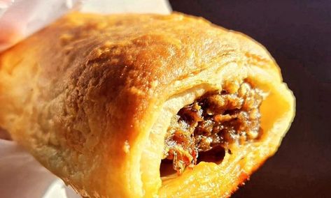 SA bakery wins best sausage roll in the Great Aussie Pie Competition Aussie Pie, Homemade Sausage Rolls, Best Sausage, Sausage Dishes, Mince Pies, Sausage Rolls, Red Grapes, Pastry, Rolls