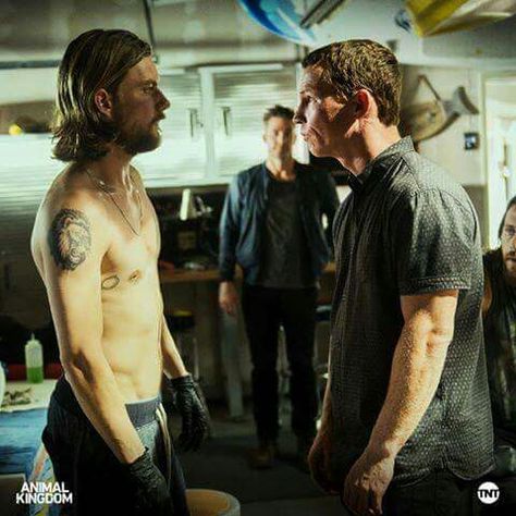 Cody boys Deran Cody, Animal Kingdom Tnt, Shawn Hatosy, Surf Style, Animal Kingdom, Tv Series, Music Videos, Surfing, Tv