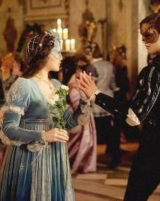 Romeo and Juliet. Juliet Wallpaper, Romeo + Juliet Aesthetic, Romeo And Juliet Costumes, Romeo Ve Juliet, Romeo Und Julia, Douglas Booth, Royalty Aesthetic, Royal Aesthetic, Aesthetic Couple