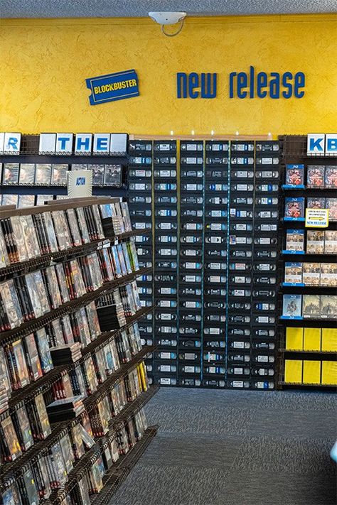 Blockbuster Aesthetic, Movie Theater Rooms, 1990s Nostalgia, Book Rentals, Hollywood Video, Blockbuster Video, Movie Rental, Aesthetic Objects, Computer Build