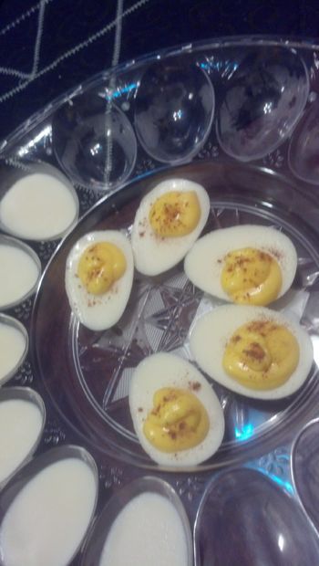 Jello Shot Deviled Eggs #party #drink Deviled Egg Jello Shots, Shots Vodka, Making Jello Shots, Jello Shots Vodka, Jello Pudding Shots, Jell O Shots, Jello Shot, Pudding Shots, Christmas Eve Dinner