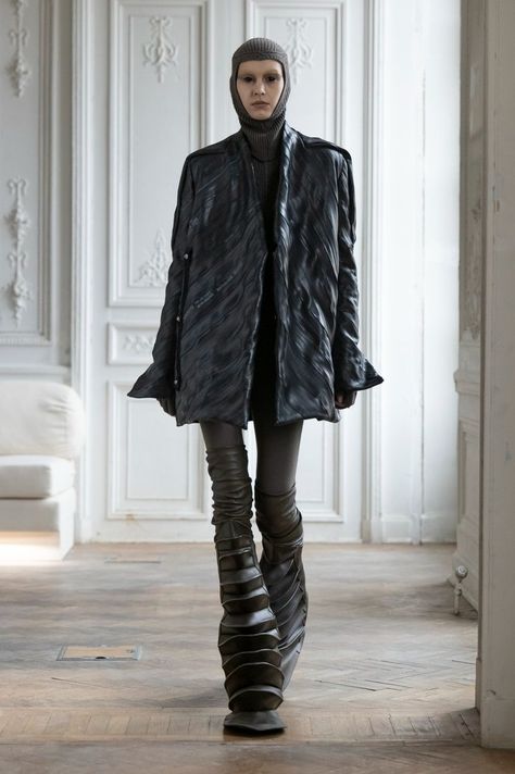 PORTERVILLE FW24 Runway 2000s, 2023 Jackets, Rick Owens Runway, Duvet Jacket, Rick Owens Menswear, Genderless Fashion, Far Future, Moda Paris, Fashion Design Portfolio