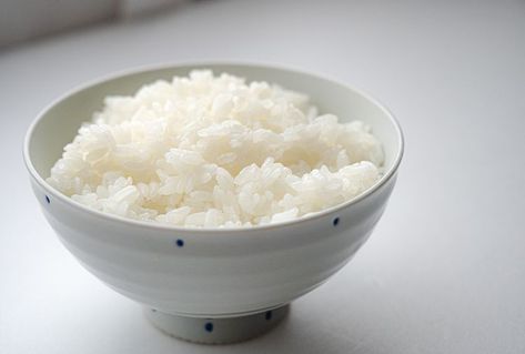 Here’s the Trick to Making Perfect White Rice Perfect White Rice, Rice Grits, Lemon And Coconut, Types Of White, Recipe For Pasta, Food Filipino, Board Recipes, Veg Recipe, Rich Food