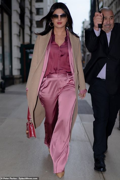 Satin Pantsuit, Quantico Priyanka Chopra, 20’s Fashion, Priyanka Chopra Style, Miss World 2000, Blogger Street Style, Soft Dramatic, Deep Winter, Miss World