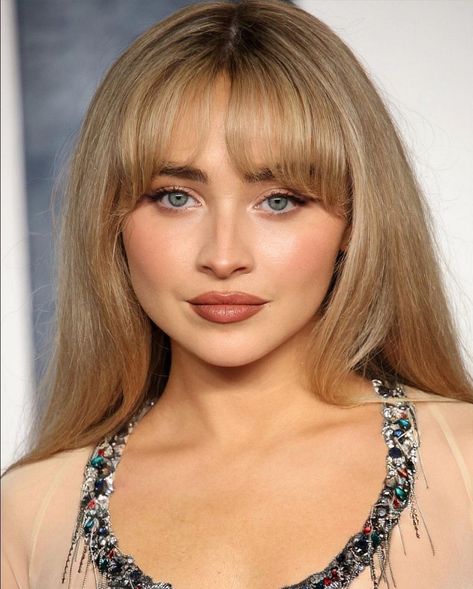 Sabrina Carpenter Haircut, Sabrina Carpenter Style, Blonde Bangs, Hairstyles For Layered Hair, Blonde Hair Inspiration, Hair Appointment, Long Hair With Bangs, Oscar Party, Haircuts For Long Hair